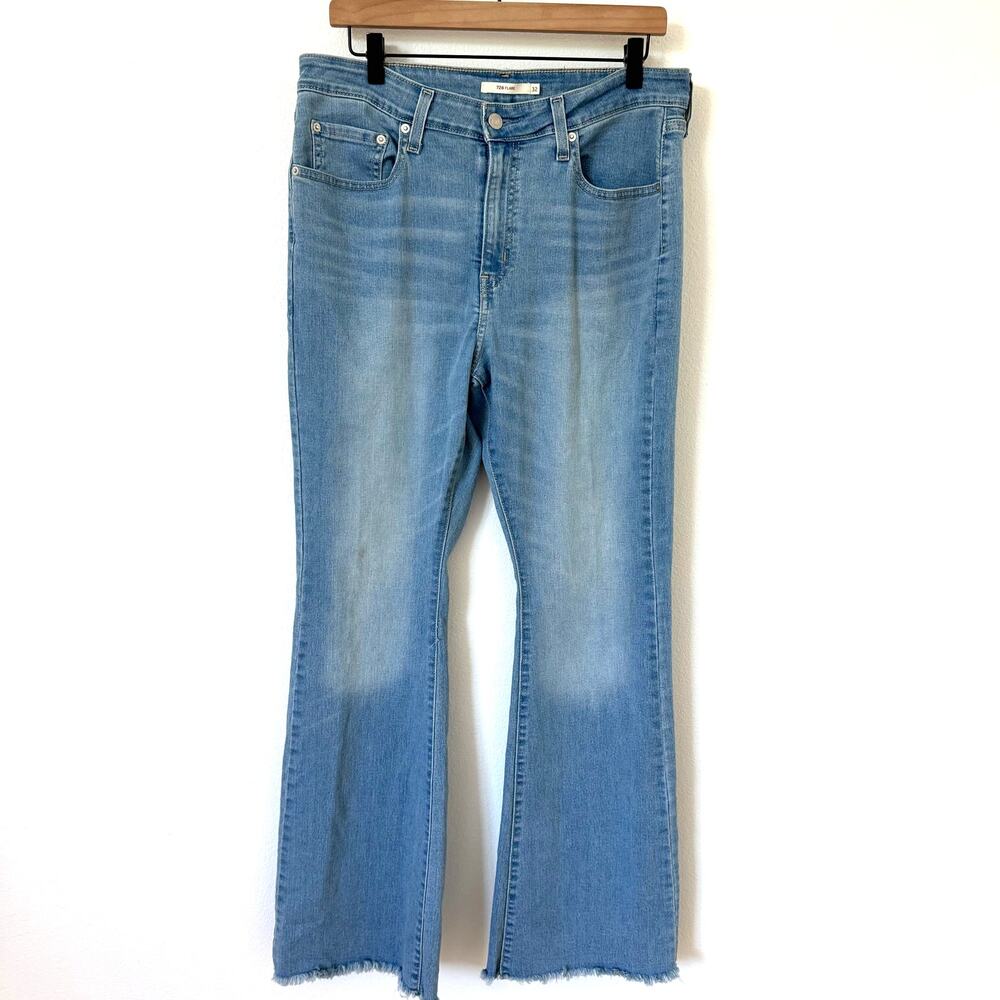 Levi's 726 High Rise Flare Denim Jeans- Light Wash Size 32/32